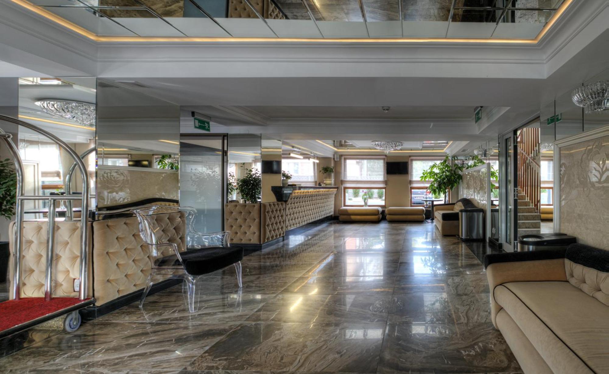 M Hotel Sosnowiec Interior photo