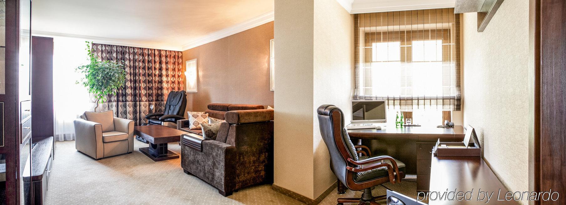 M Hotel Sosnowiec Room photo